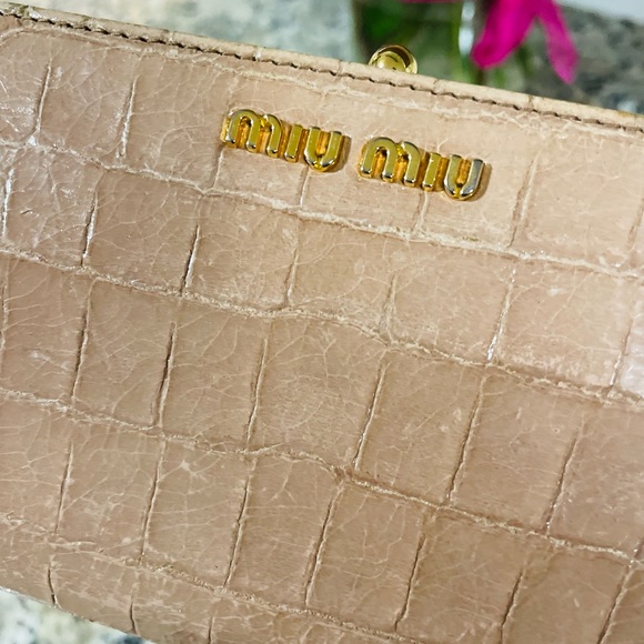 MIU MIU Alligator Style Large Wallet 💯AUTHENTIC - Picture 2 of 15